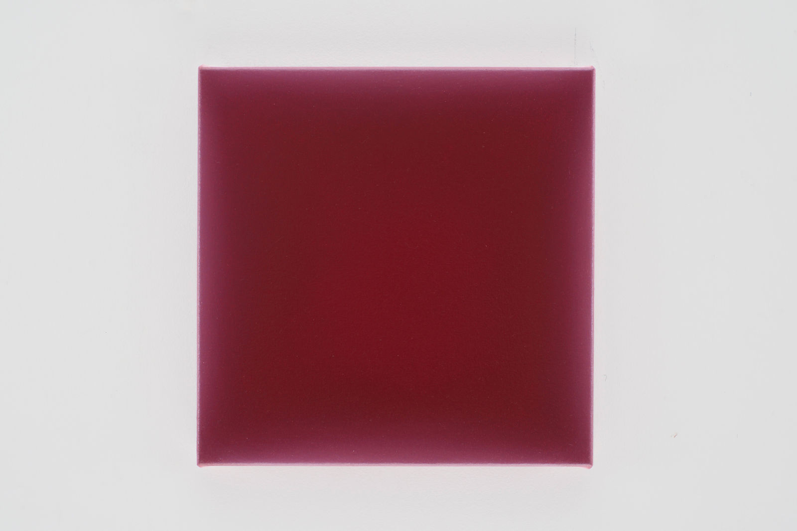 Gwen Hardie, 10.06.23.2, pure reds on q.violet, 2023