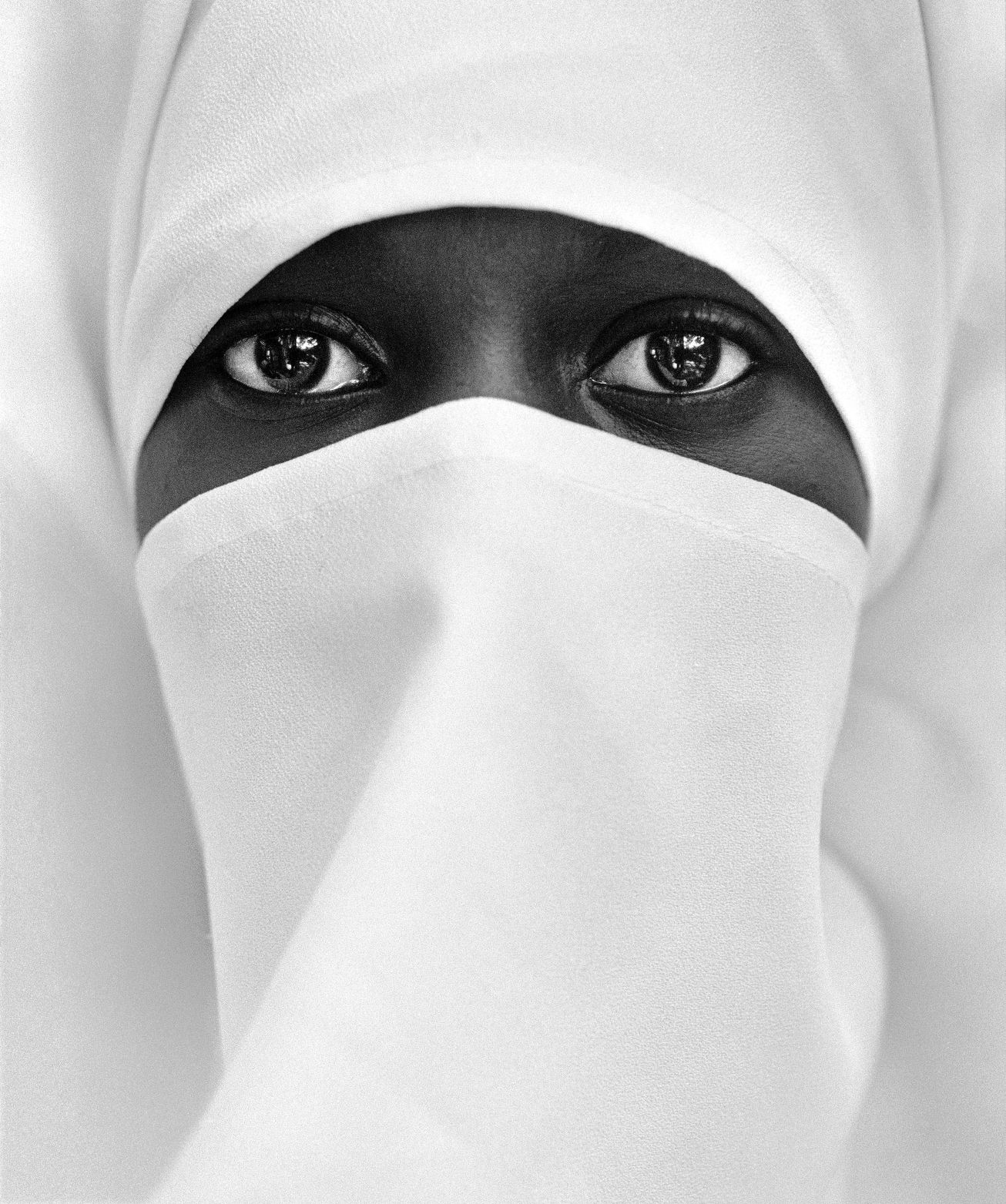 Chester Higgins, Moslem Woman, New York, 1990