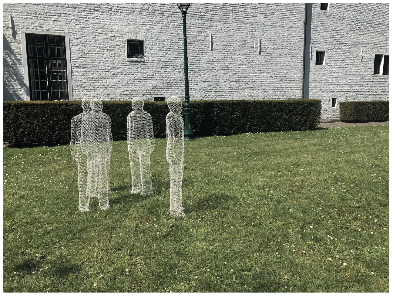 MARIANNE TURCK, TRANSPARANT PEOPLE III. (3 beelden) 4/8