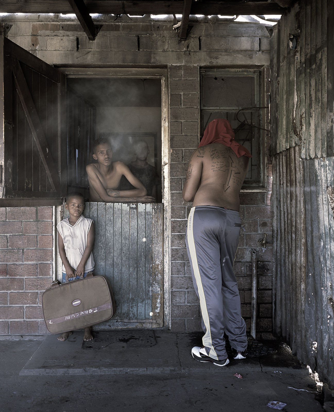 Gordon Clark, BUSHIE AND KID WITH OTHER 28’S AT DAGGA DEN, 2015