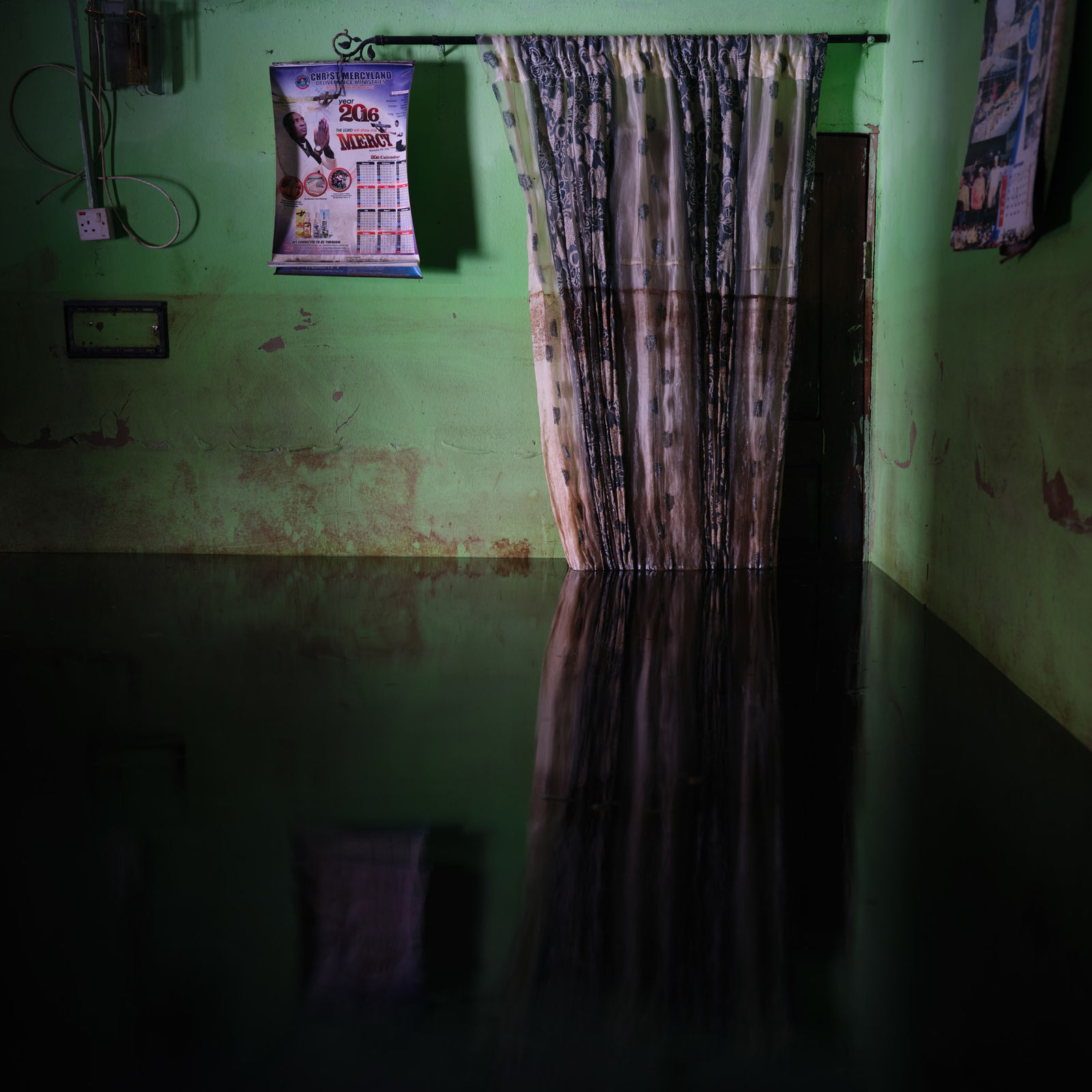 Gideon Mendel, The home of Christiana Otazi, 2022