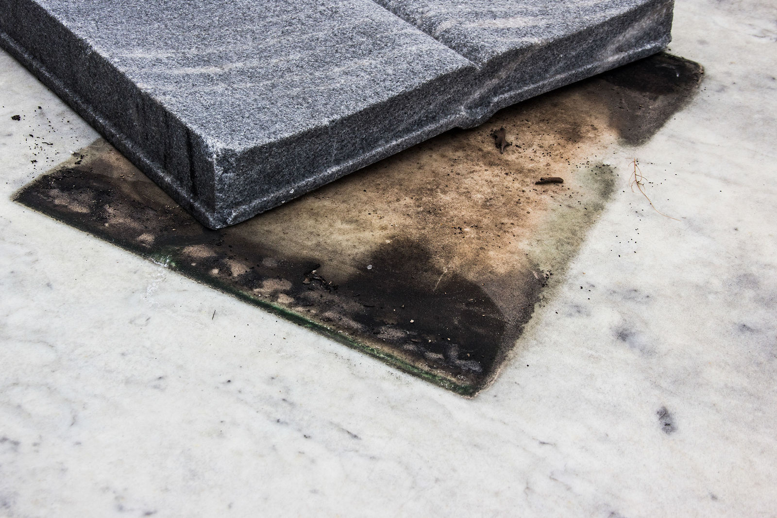 Ivan Perera, Untitled. From "Show me, for an instant, the color of the eternity" series, 2018