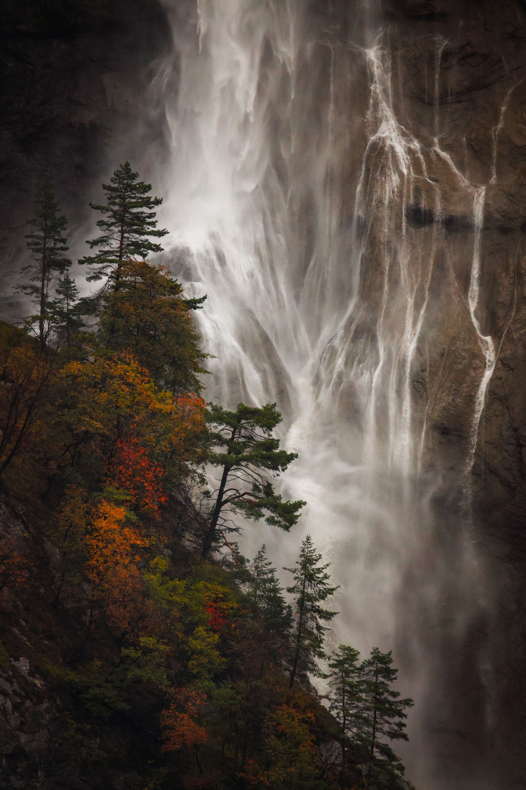 Alexandre Deschaumes, Chevelure d'argent. Cascade d'Arpenaz, France