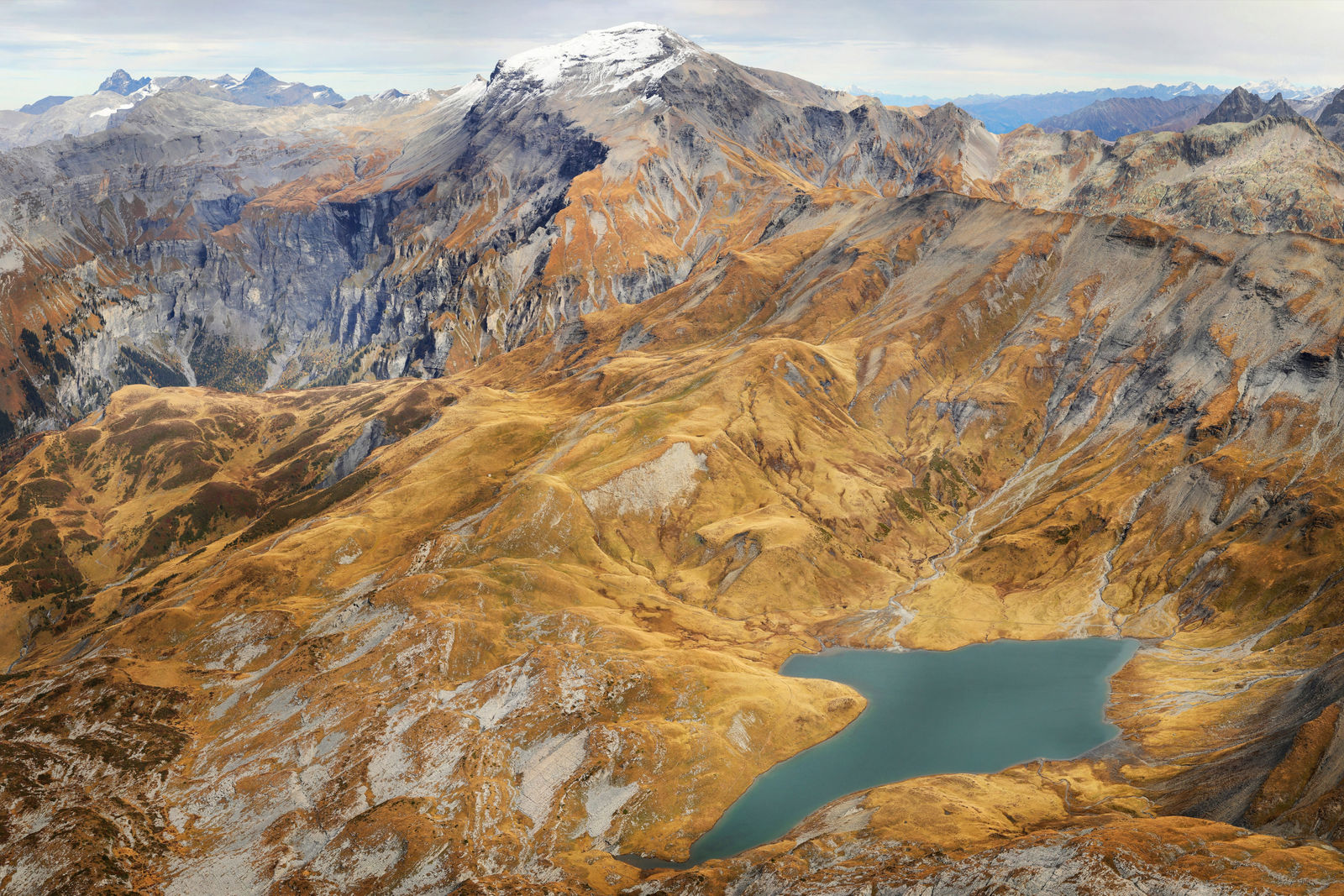 Alexandre Deschaumes, Survol d'Anterne, Buet et lac d'Anterne depuis les Fiz. Massif du Haut Giffre, France