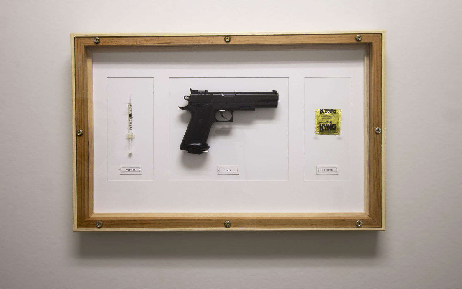 Bernardo Vallarino, F**k Protection Confussion, 2021