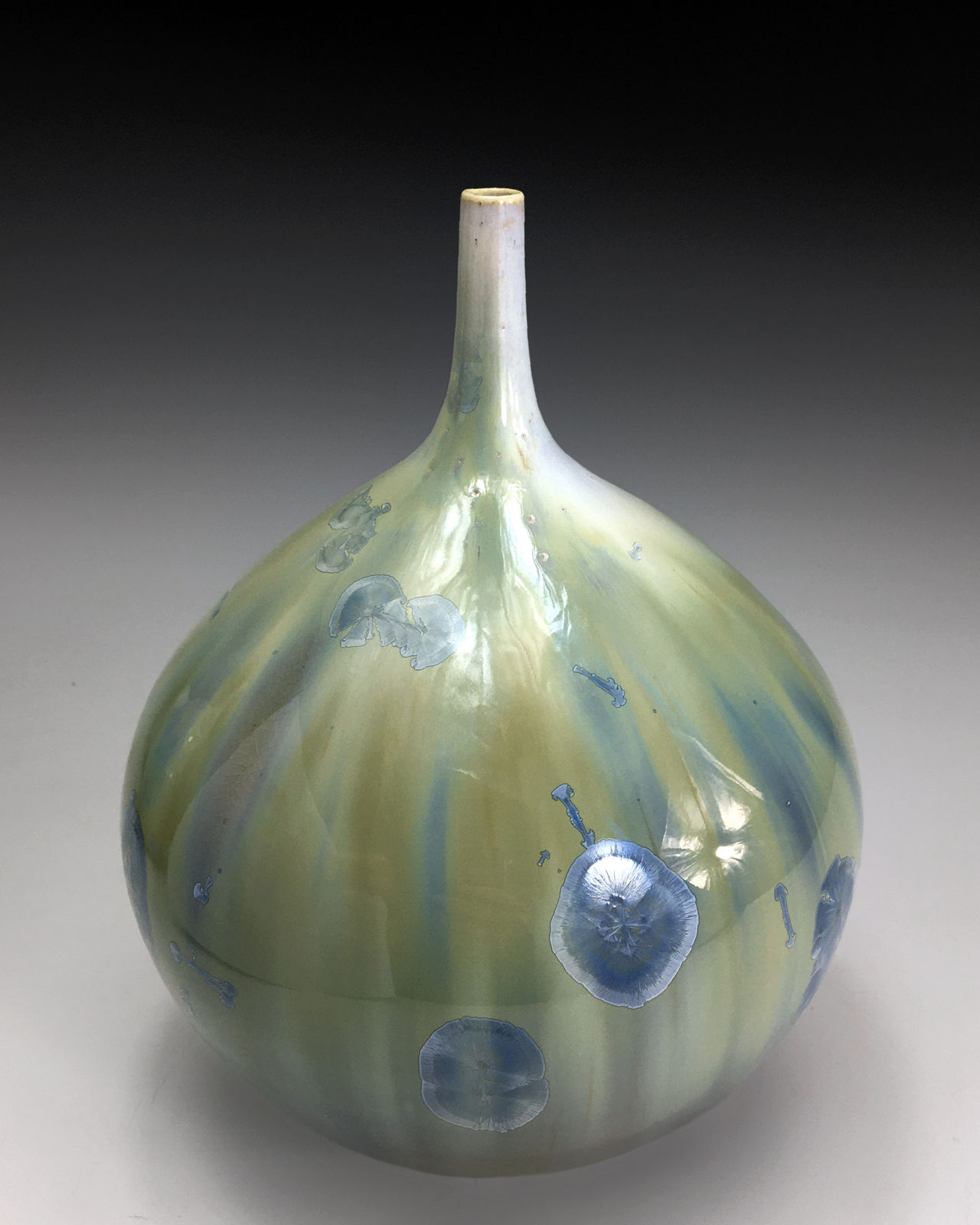 Pamela Summers, Small Crystalline Vessel, 2022