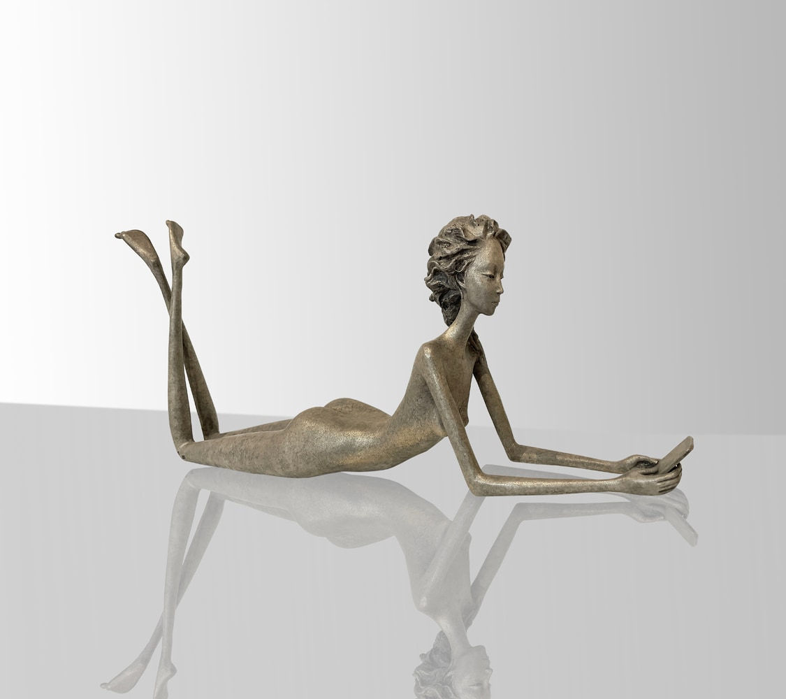 miss you, hedwige leroux, woman sculpture, girl sculpture, young girl sculpture, figurative sculpture, contemporary sculpture, contemporary woman, bronze art, bronze sculpture, sculpture art, interior design, modern sculpture, salon decoration, art decoration, art thema heyi, belgian art gallery