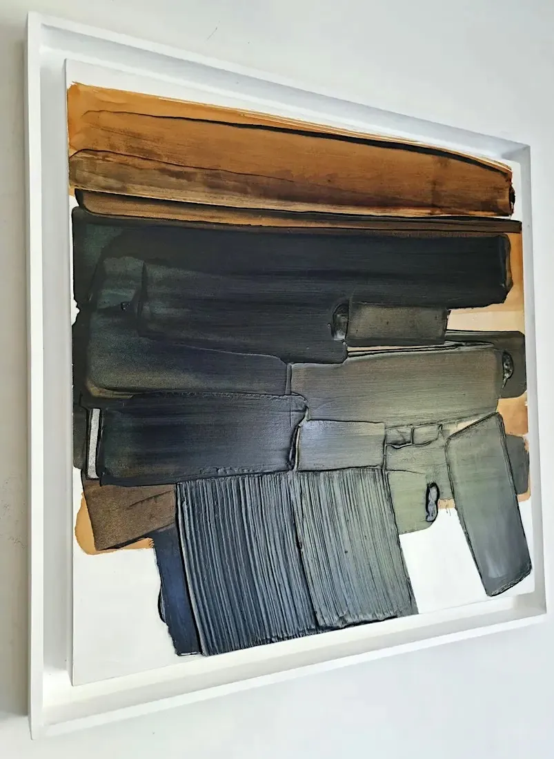 aptere VII abstract painting of Frédéric Halbreich black white and brown calligraphic contemporary painting oil painting lacquer on wood at Art Yi gallery in Brussels