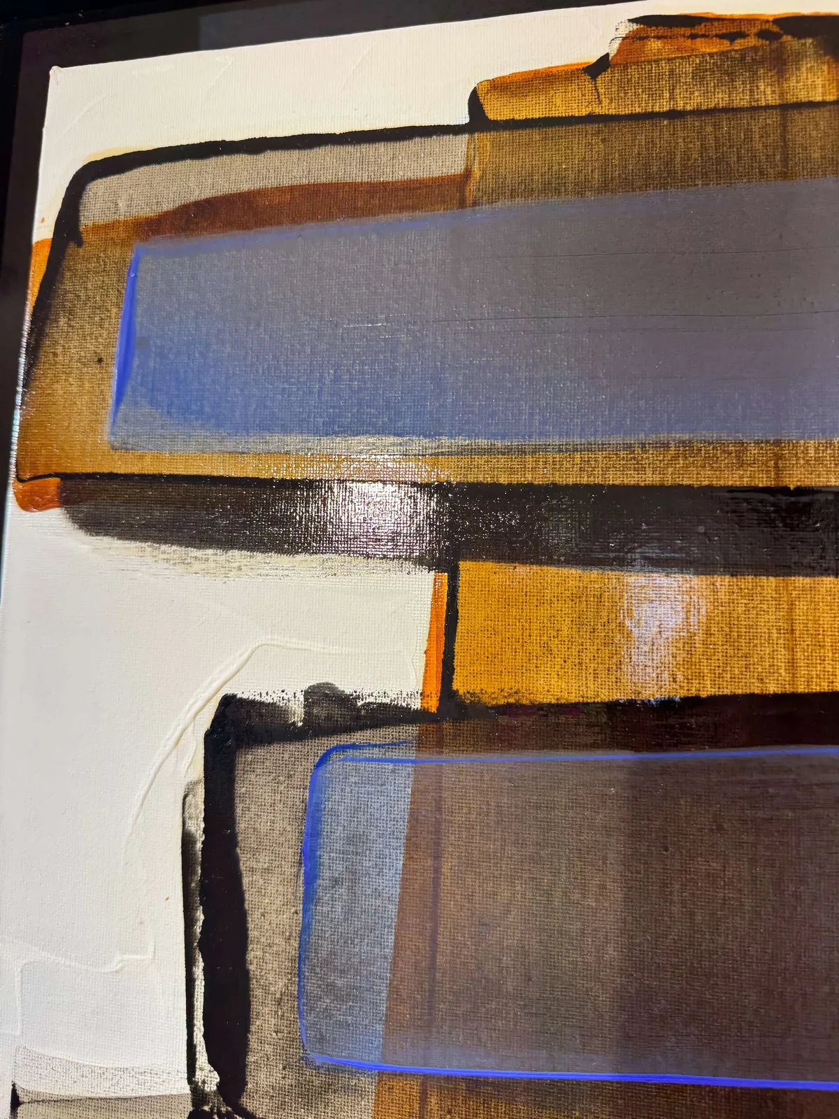 Aptere XI, tableau abstrait de Frédéric Halbreich, peinture calligraphique contemporaine bleue, blanche et brune, huile sur bois laquée, exposée à la galerie Art Yi à Bruxelles.