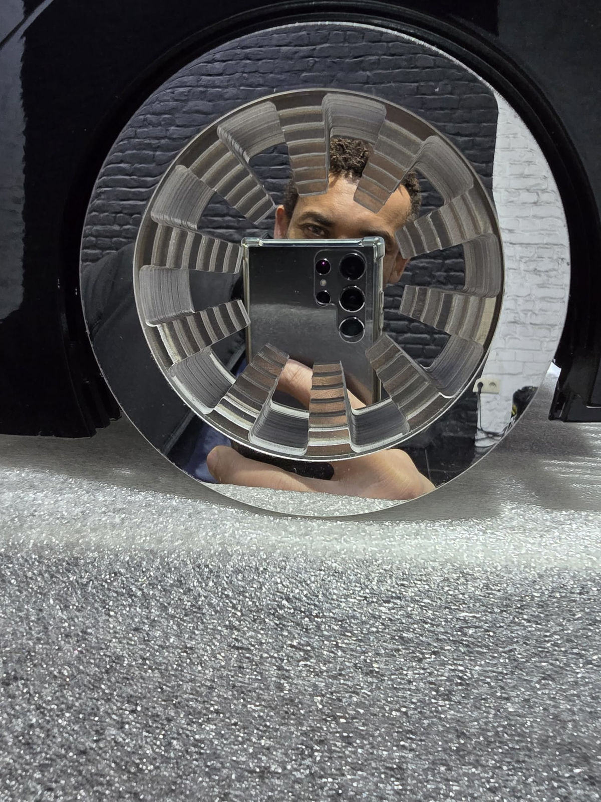 Chirona black luxury racing car sculpture Jean Paul Kala contemporary car sculpture Art Yi gallery Brussels art gallery