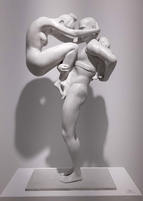 Family sculpture Marc de Corte couple sculpture dancing woman sculpture man sculpture baby sculpture naked human sculpture garden sculpture bronze sculpture contemporary sculpture Art Yi gallery Brussels art gallery