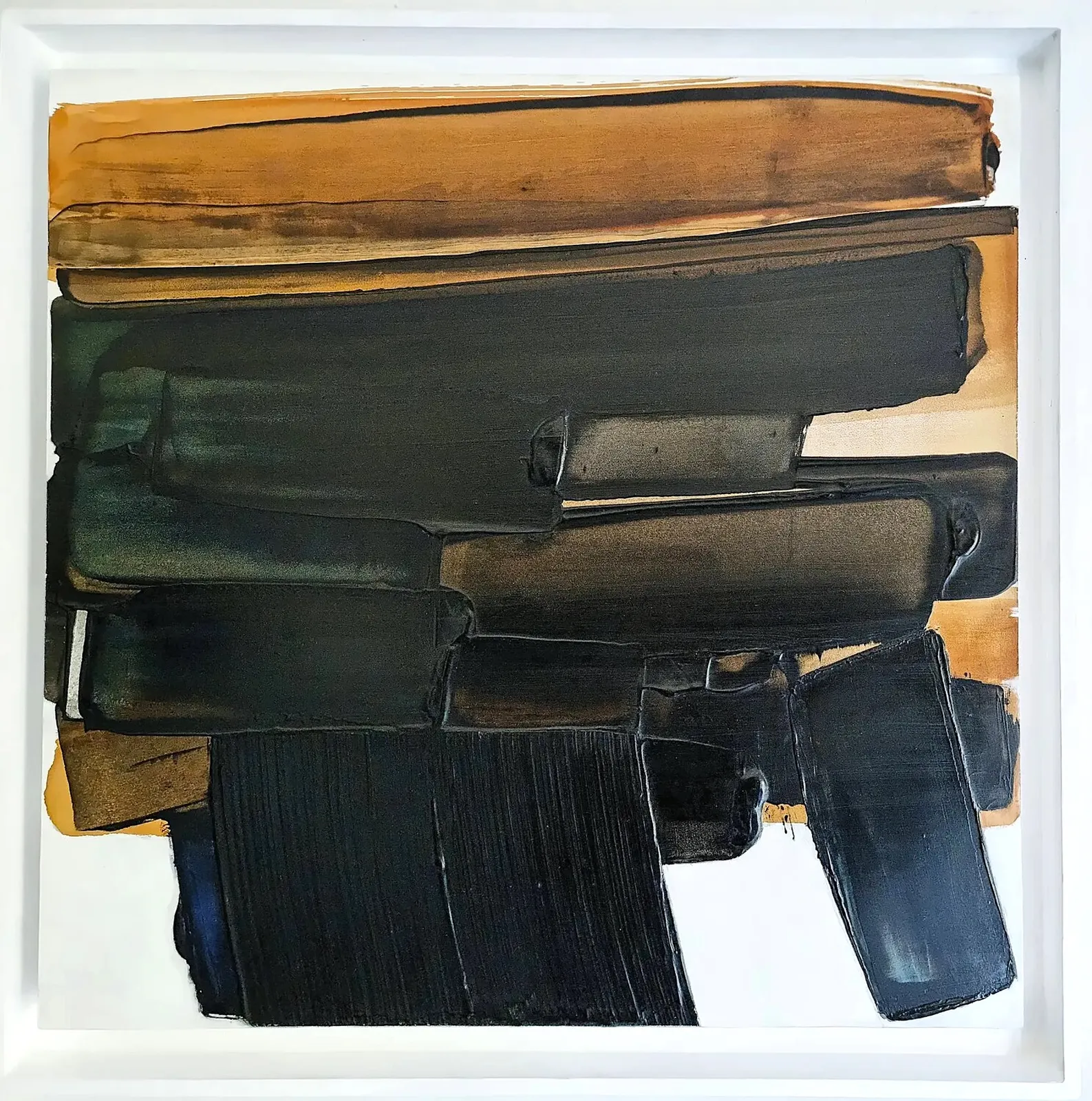 Aptere VII, tableau abstrait de Frédéric Halbreich, calligraphie contemporaine en noir, blanc et brun, huile sur bois laquée, exposé à la galerie Art Yi à Bruxelles.