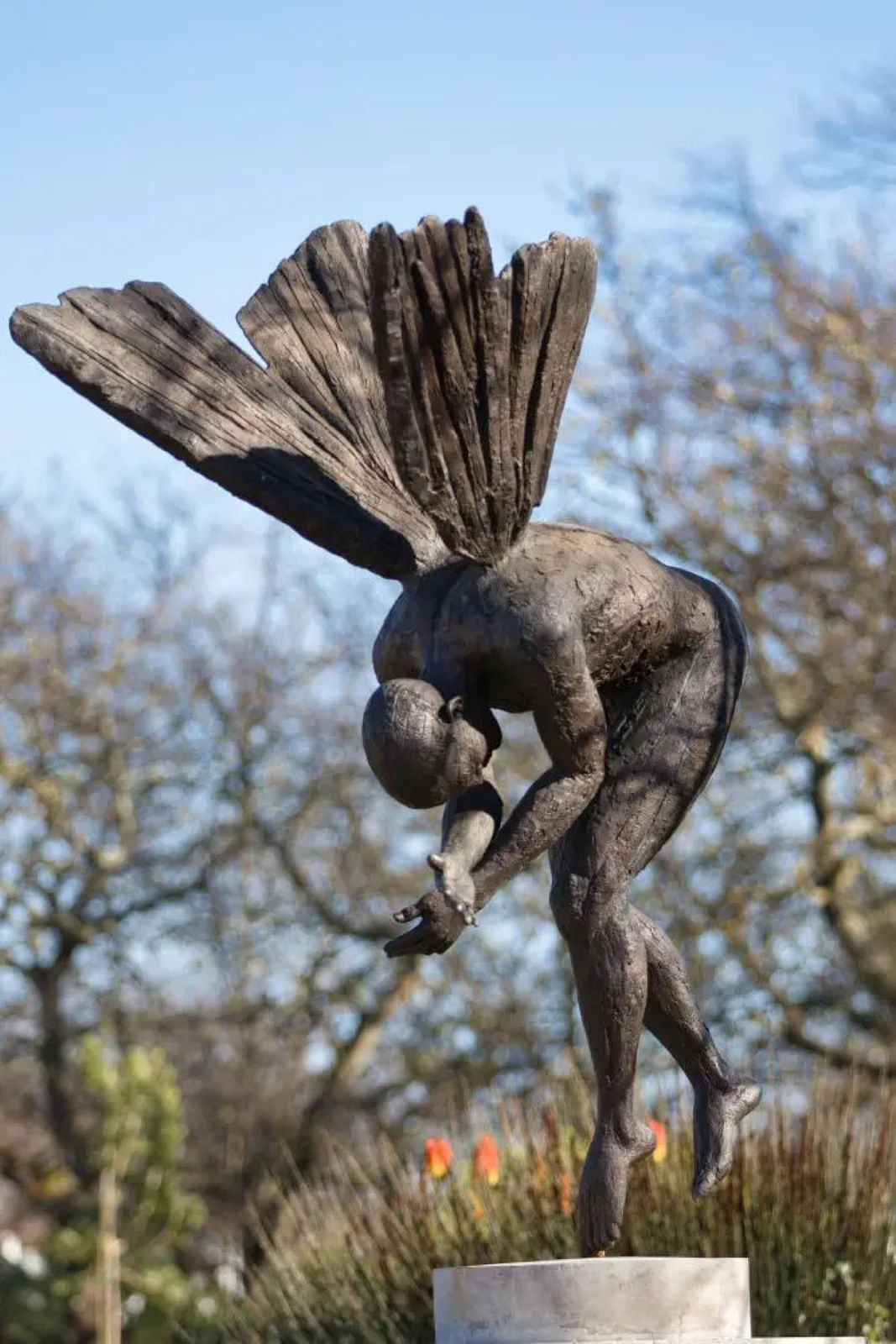 Anton Smit, Crouching Angel - Medium, 2022