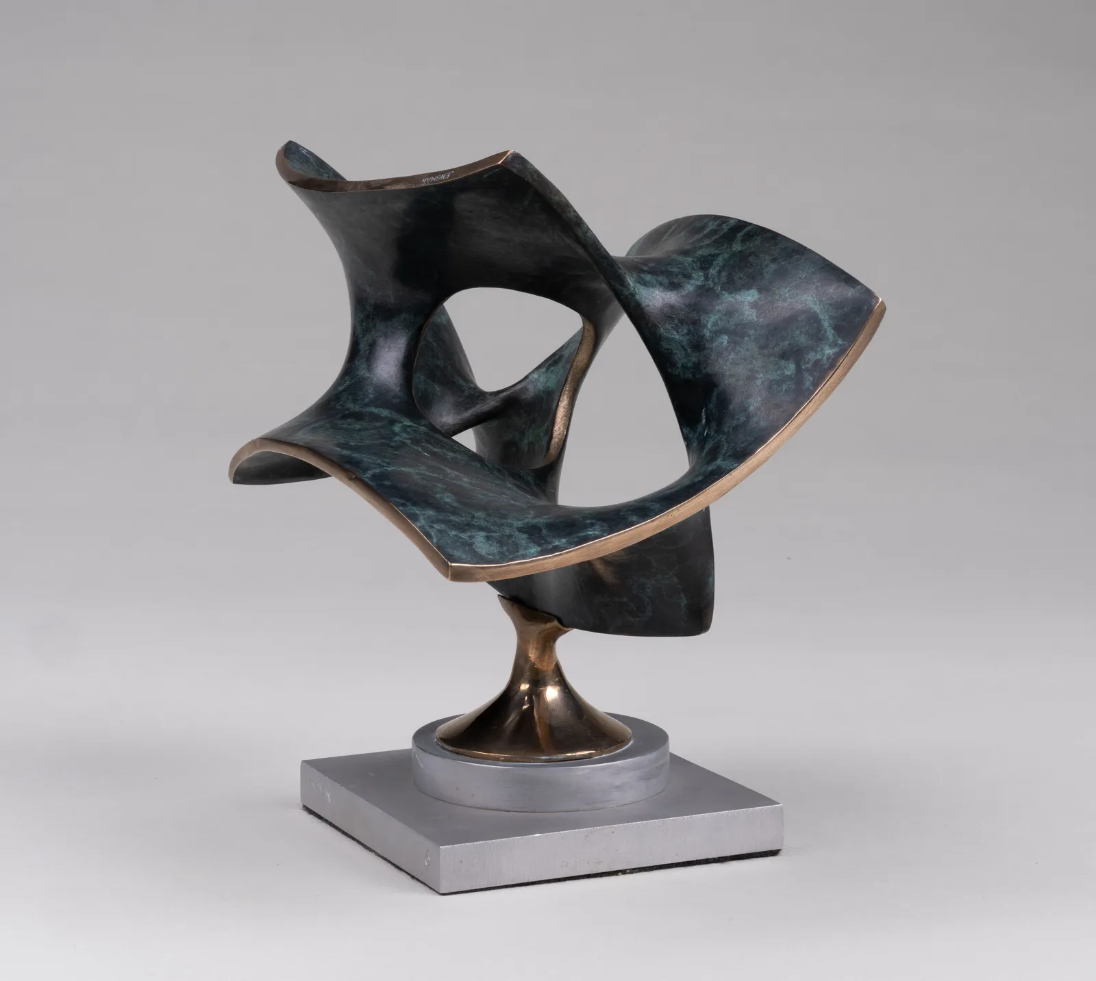 Robert Engman, Two Squares, Variation 5