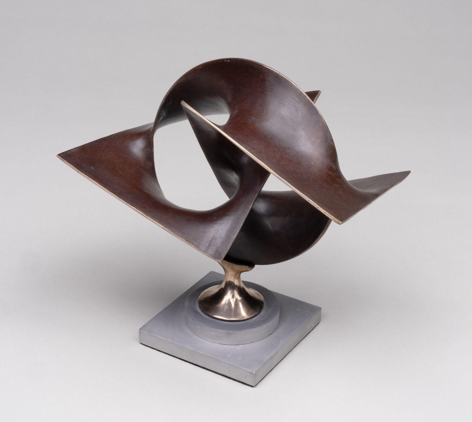 Robert Engman, Two Squares & One Circle, Variation 3