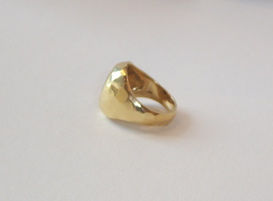 Roman Banded Agate Intaglio Perseus with the Head of Medusa, 1st Century CE - 3rd Century CE