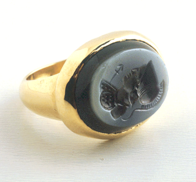 Gold Ring Featuring a Classical Revival Sardonyx Intaglio Depicting the Bust of Athena, 1700 CE - 1800 CE