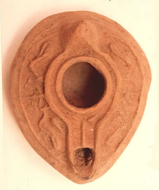Oil Lamp with Bird Motifs, 400 CE - 600 CE