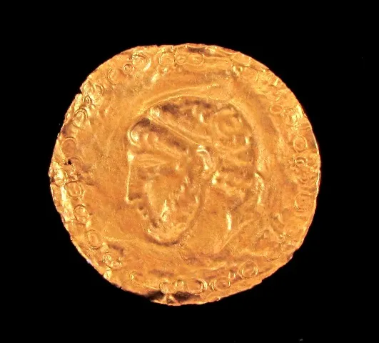 Gold repousse medal depicting a head of an Emperor, 200 CE - 400 CE