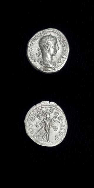 Silver Denarius of Emperor Severus Alexander, 222 CE - 228 CE