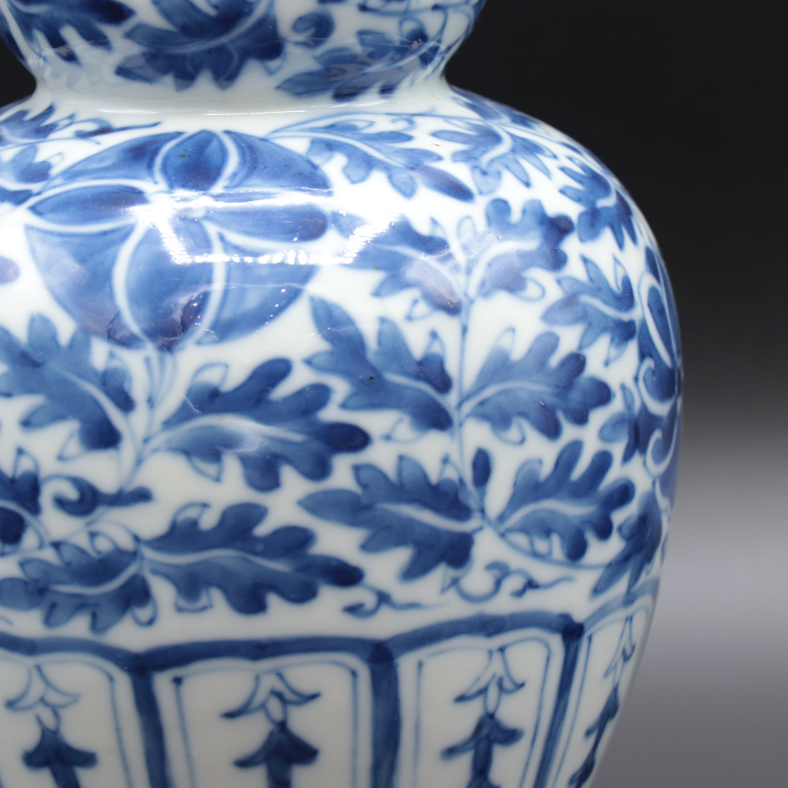 Blue and White Porcelain Gourd-shaped Vase, 1800 CE - 1900 CE
