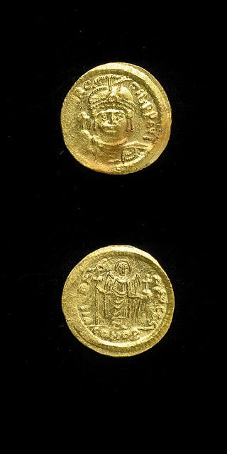 Byzantine Gold Solidus of Emperor Maurice Tiberius, 582 CE - 602 CE