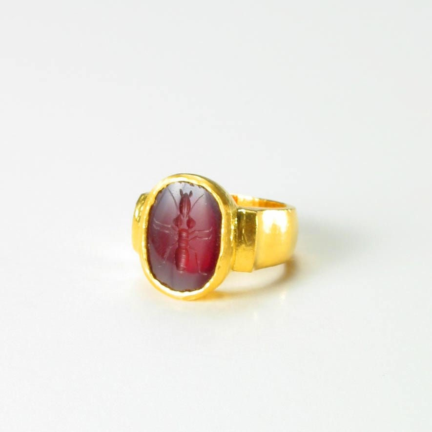Gold Ring Featuring a Classical Revival Carnelian Intaglio, 1800 CE - 1900 CE