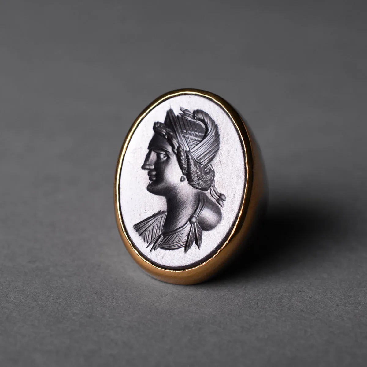 Gold Ring Featuring a Classical Revival Hematite Intaglio Depicting a Roman Empress, 1700 CE - 1900 CE