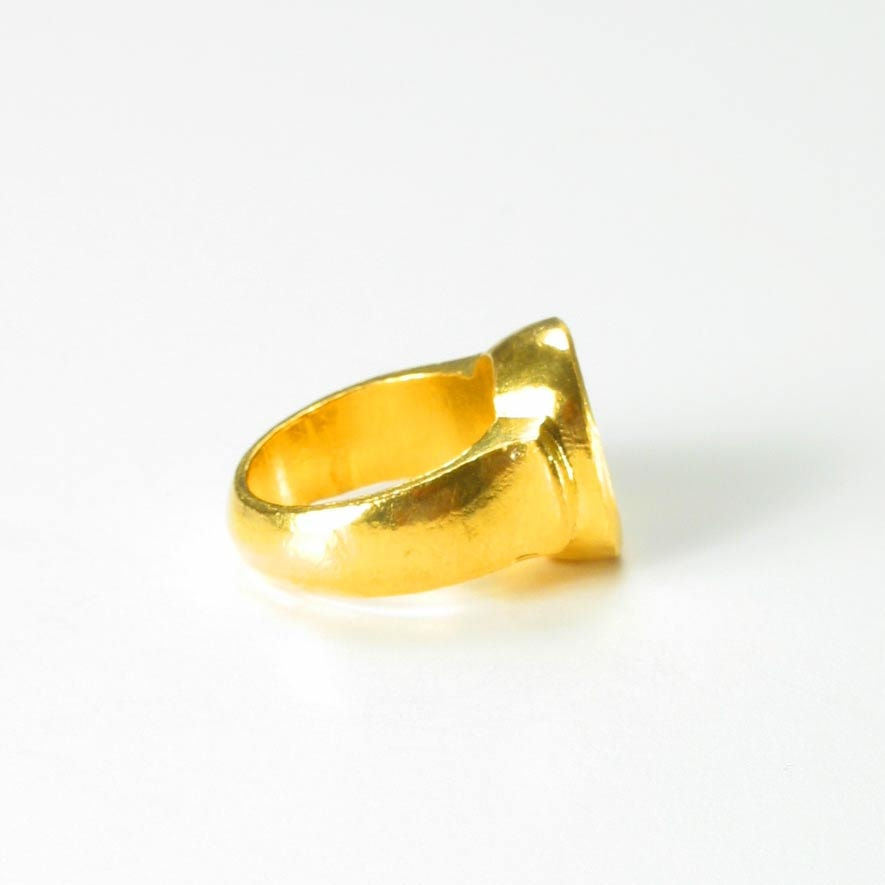 Gold Ring Featuring a Classical Revival Carnelian Intaglio, 1800 CE - 1900 CE