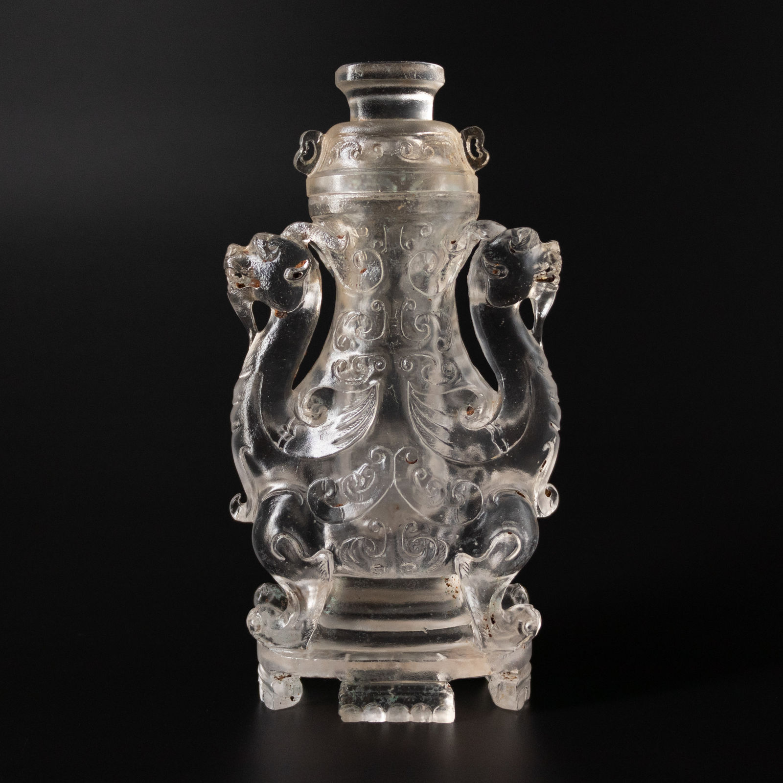 Covered glass vase with coiled chilong dragons, 1644-1912