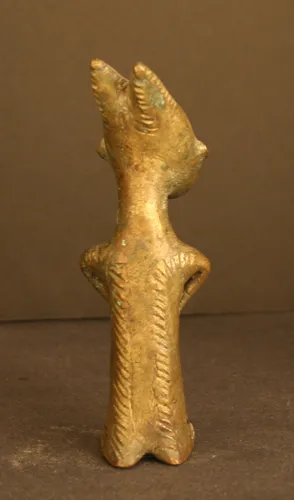 Yoruba Bronze Onile Sculpture of a Seated Woman, 19th Century CE - 20th Century CE