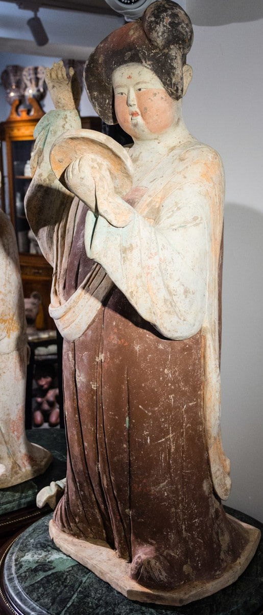 Court / Fat Lady Holding a Mirror, 618 CE - 907 CE