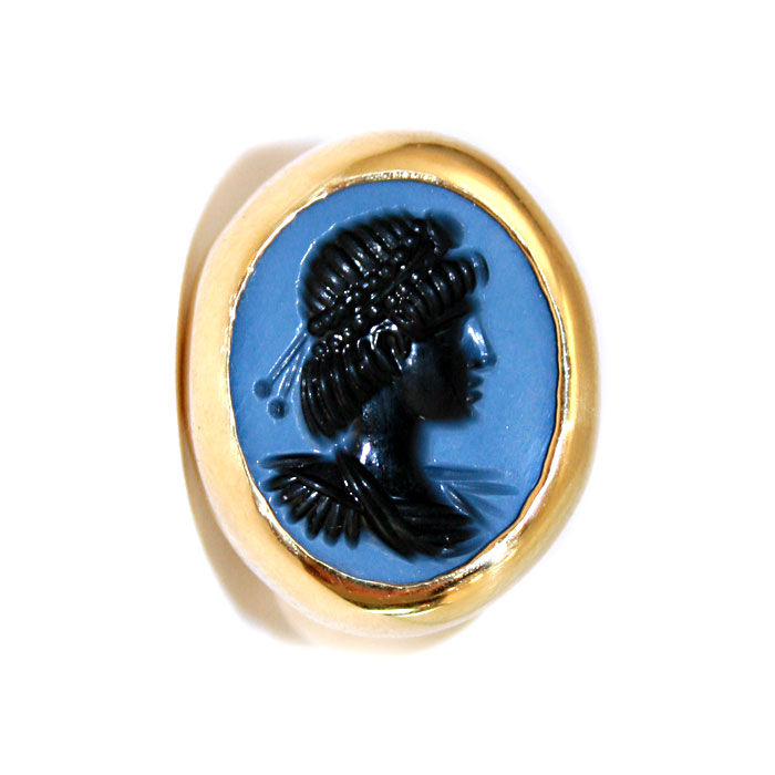 Gold Ring Featuring a Classical Revival Sardonyx Intaglio of a Bust of a Roman Emperor, 1700 CE - 1900 CE