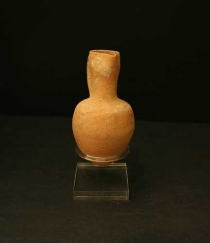 Middle Bronze Age Terracotta Decanter, 1900 BCE - 1600 BCE