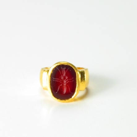 Gold Ring Featuring a Classical Revival Carnelian Intaglio, 1800 CE - 1900 CE