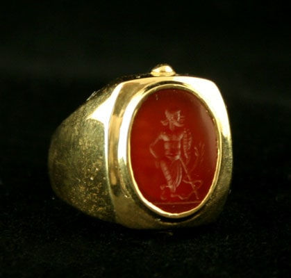 Gold Ring Featuring a Classical Revival Carnelian Intaglio Depicting a Deity, 18th Century CE - 19th Century CE