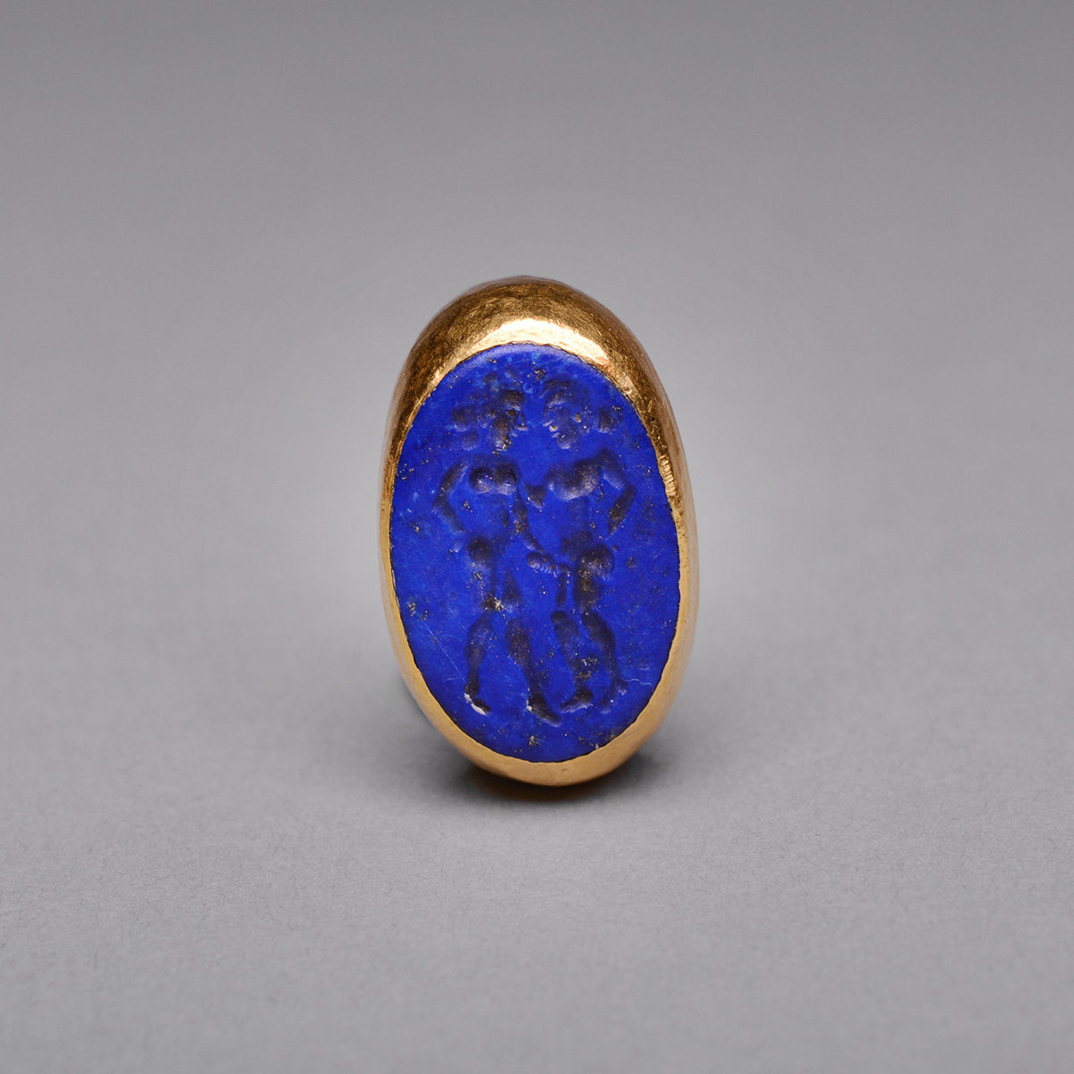 Gold Ring with Classical Revival Lapis Intaglio of an Erotic Scene, 18th Century CE - 19th Century CE