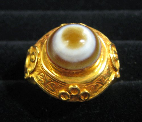 Ottoman-Style Agate Gold Ring, 20th Century CE