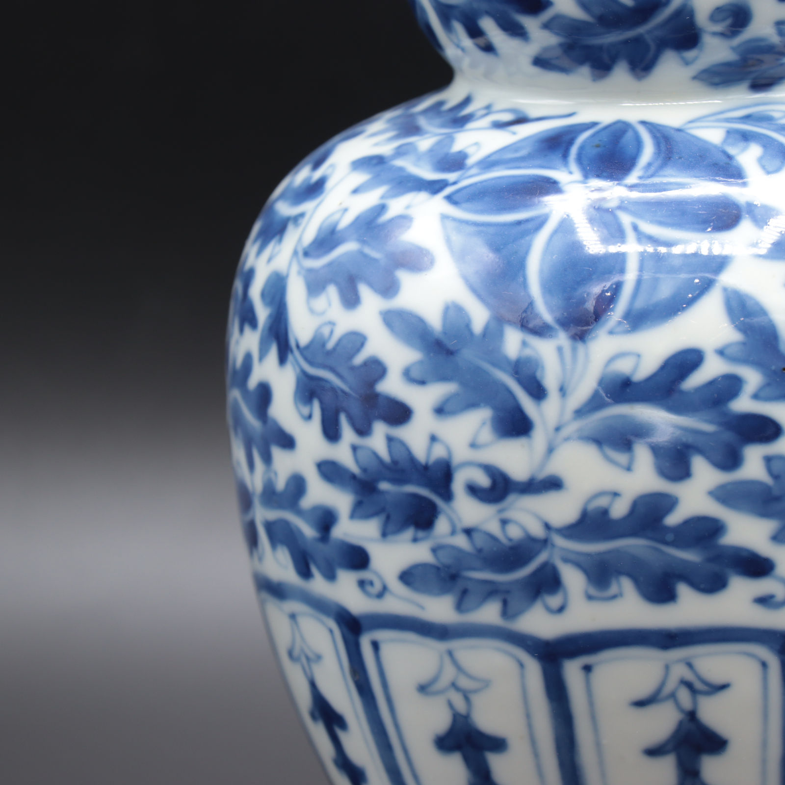 Blue and White Porcelain Gourd-shaped Vase, 1800 CE - 1900 CE