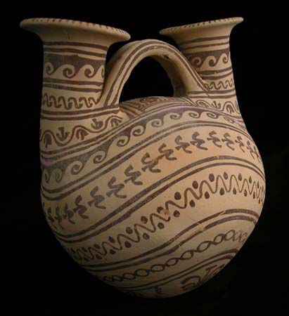 Daunian Double-Spouted Askos, 500 BCE - 400 CE