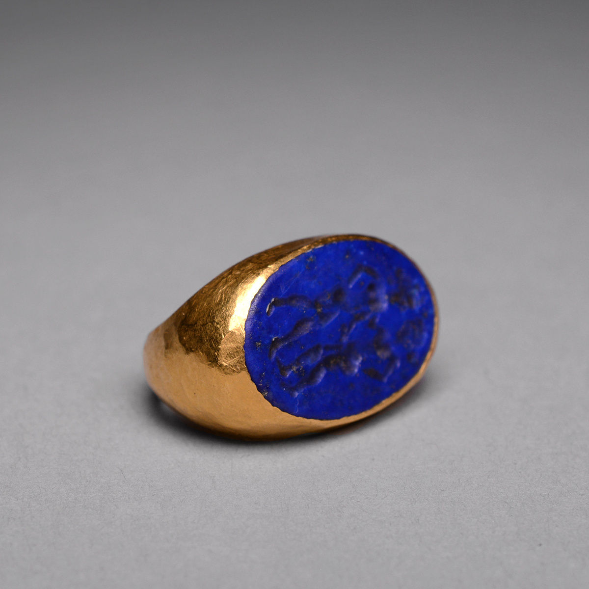 Gold Ring with Classical Revival Lapis Intaglio of an Erotic Scene, 18th Century CE - 19th Century CE
