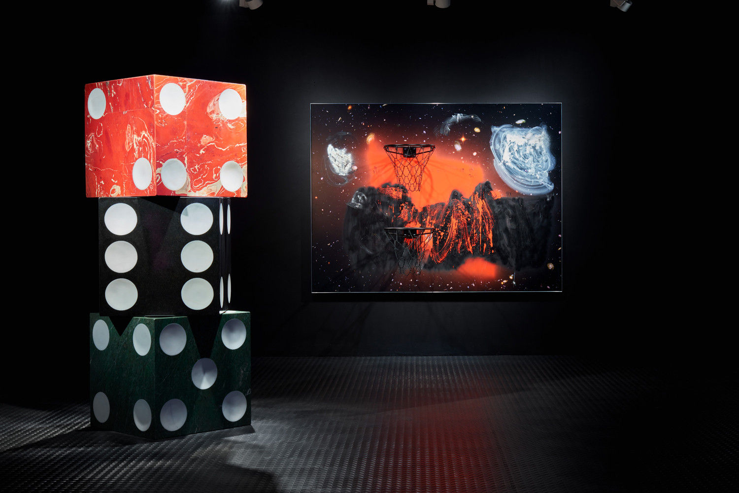 Awol Erizku, Head Crack (Stack or Starve), 2022