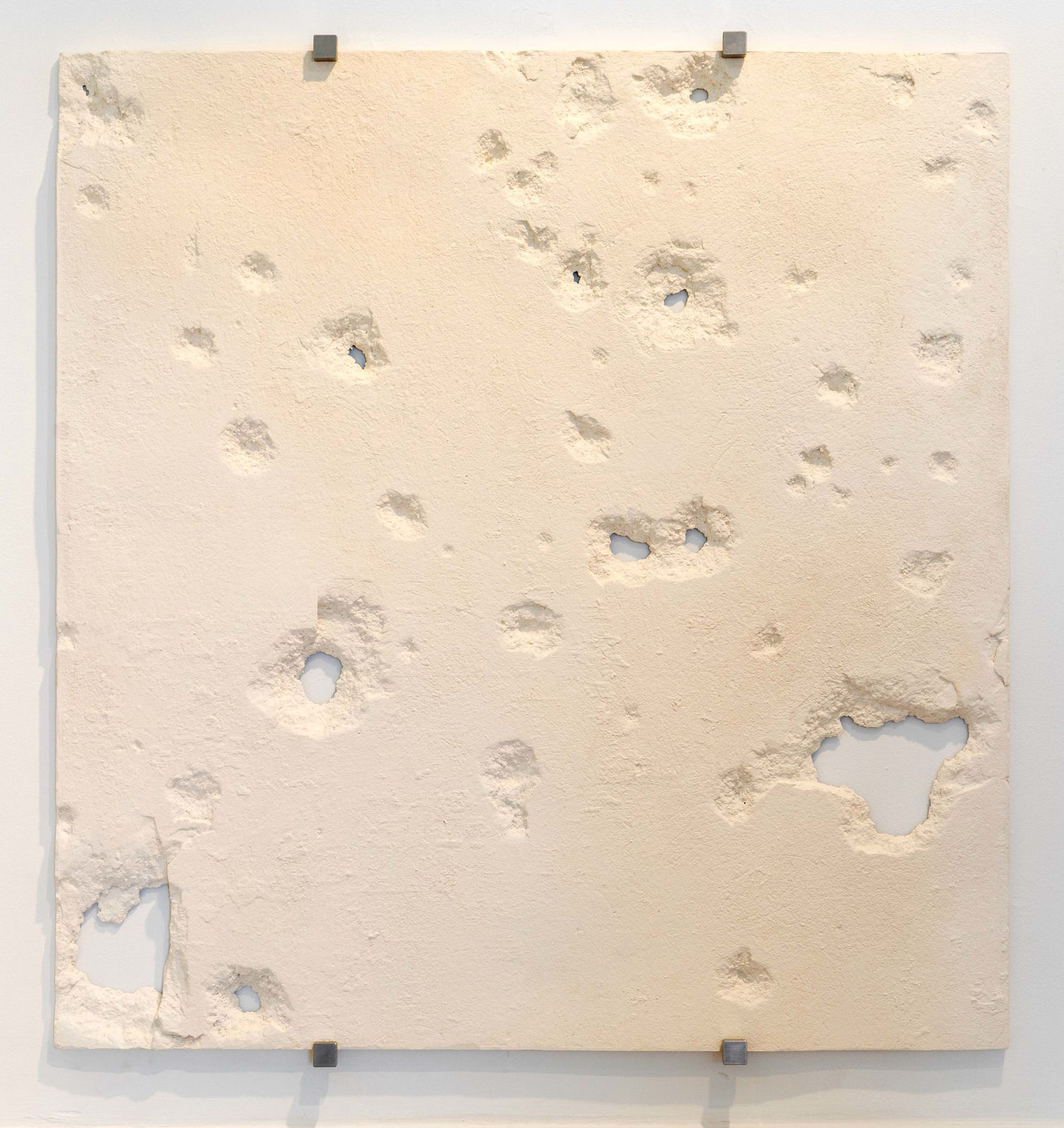 Piers Secunda, Alderney Execution wall (Fragment), 2023