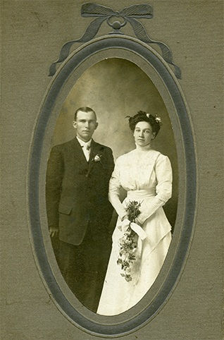 Vintage Cards, "I DO, I DO" , 1885-1900