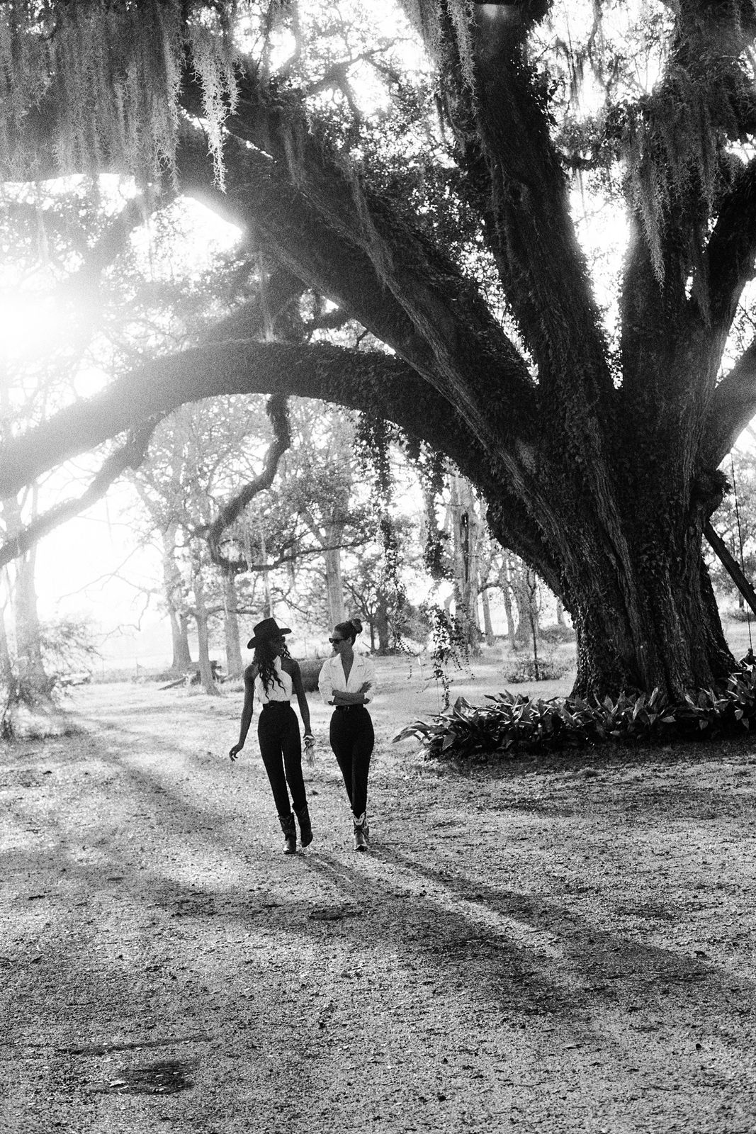 Arthur Elgort, Naomi Campbell and Christy Turlington in New Orleans, for: Vogue, 1991