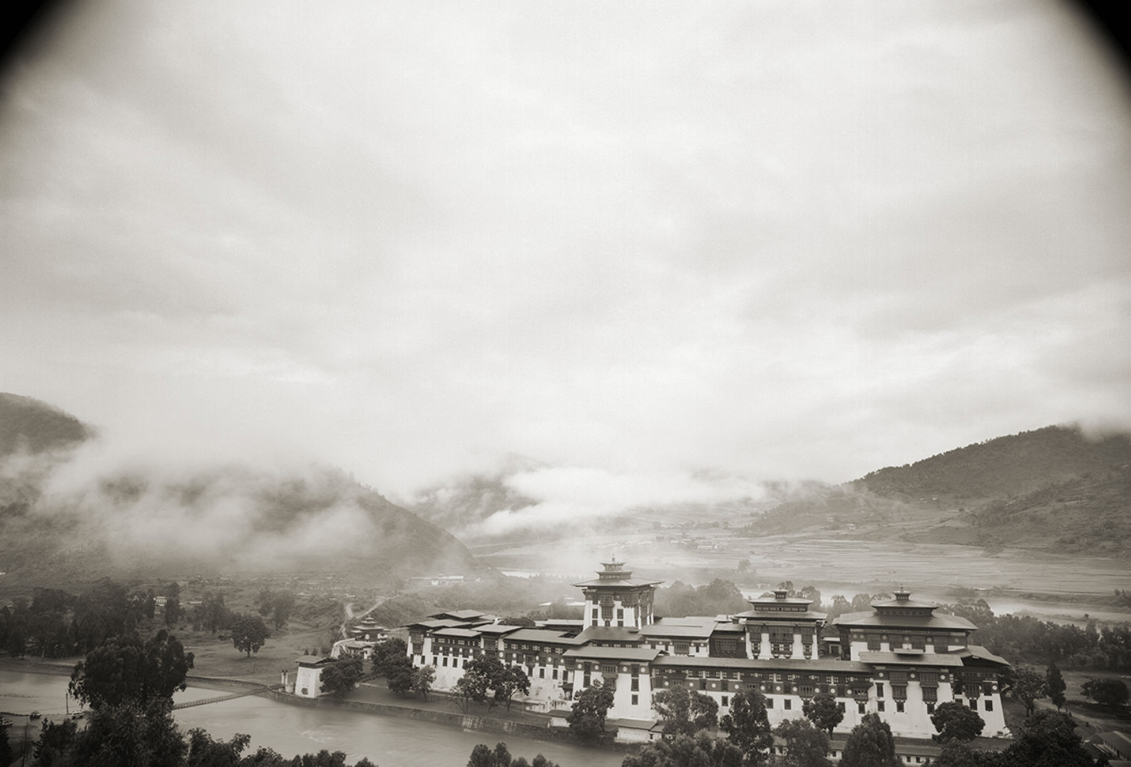 Kenro Izu, Druk #110, Bhutan, 2003
