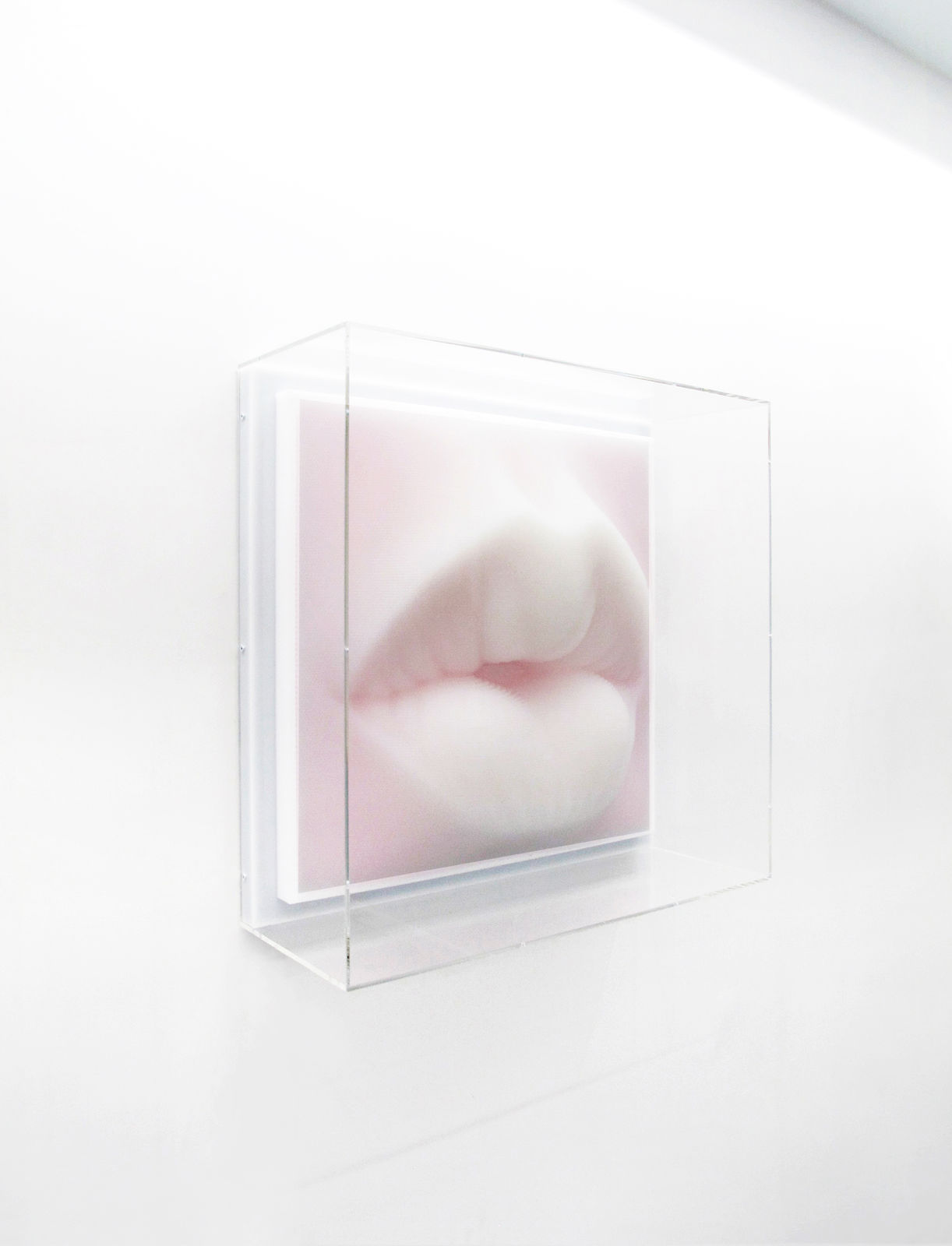 Sangsik Hong, Blow- R