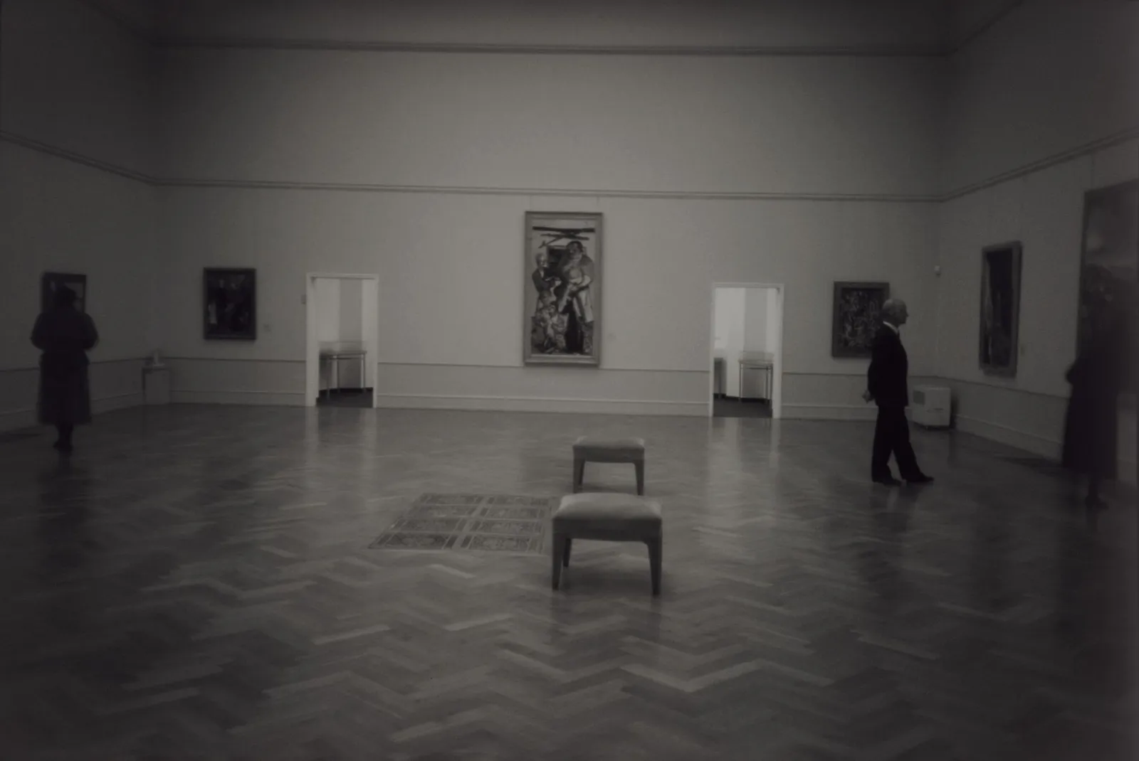 Angela Grauerholz, The Museum 1/3, 1993