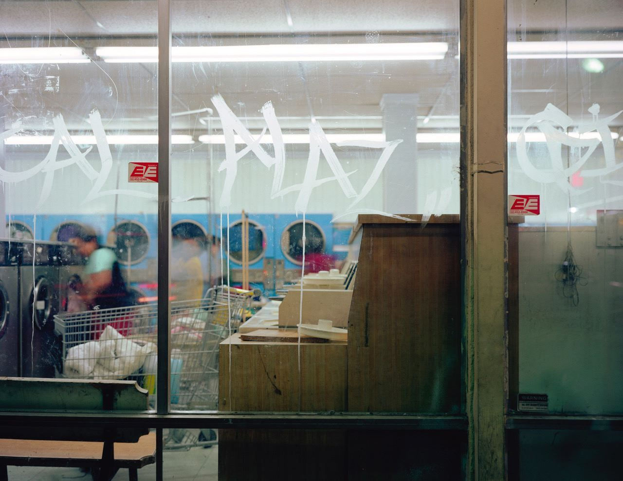 Christina Fernandez, Lavanderia #11, 2003