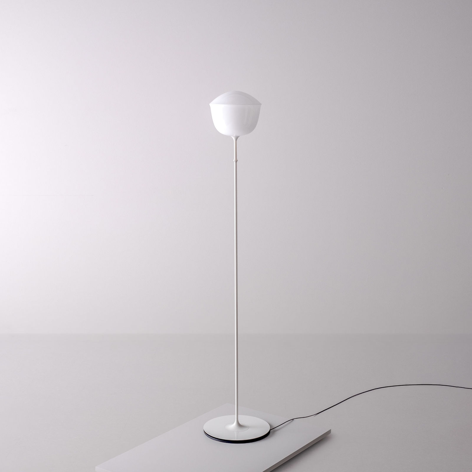 A-N-D, Contour Floor Lamp 225